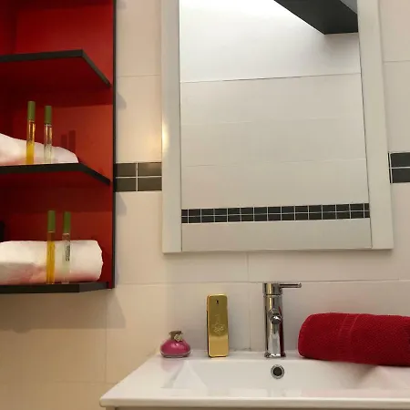 Apartment Surf Studio